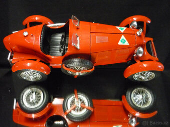 Alfa Romeo 2300 8C Monza Bburago 1/18 - 4