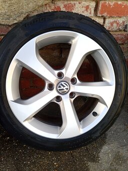 Alu VW Brooklyn 17" 5x112 letni pneu 225/45 - 4