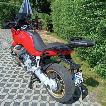 Moto Guzzi V100 Mandello - 4