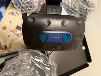 HTC Vive pro 2 + VR hry - 4