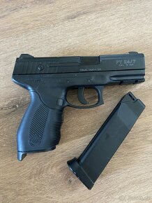 Airsoft plynová pistole Taurus PT 24/7 - 4
