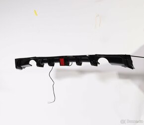 Zadní difuzor s LED světlem na BMW 3 - F30/F31 - černý lesk - 4