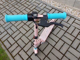 Elektrokoloběžka Ninebot eKickScooter ZING E8 - 4