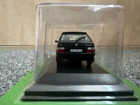 Škoda Favorit Black Line (1:43) Deagostini - 4