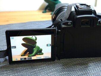 Sada Nikon D5600 + objektiv 18-55 a rozsáhlé příslušenství - 4