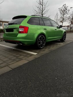 ŠKODA OCTAVIA 3 RS COMBI 2.0TSI 162kw DSG - 4