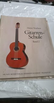 Akustická klasická kytara od Karl Hofner - 4