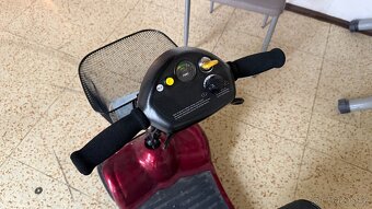 Elektrický vozík - čtyčkolový skútr pro seniory Shoprider - 4