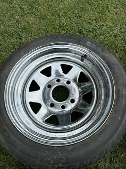 Disky Mangels, rozteč 4x130 s pneu. Byly na Škoda 105 - 4