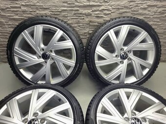 18" Originál VW Bergamo 5x112 zimní pneu 4,5-5,5mm - 4