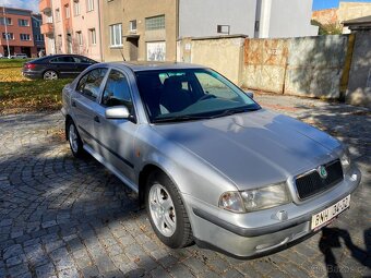 Škoda Octavia I (v plné výbavě) - 4