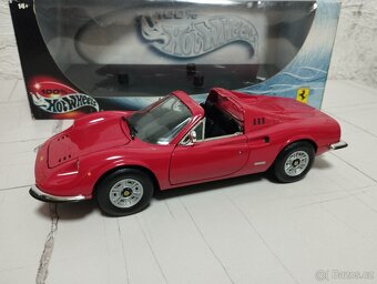 Ferrari Dino 246 GTS 1/18 Hot Wheels - 4
