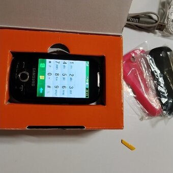 Samsung GT-S3650 - 4