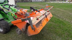 Zametač Agrometall pro stroj Avant - 4
