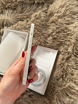 Prodám IPhone 14 - 4