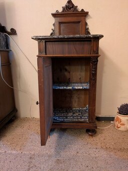 Starožitný nábytek - 4