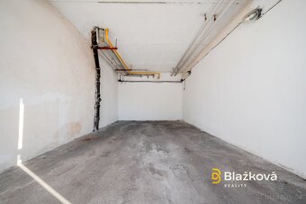 Pronájem Garáže v centru FM - 4