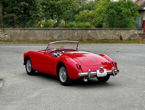 MGA 1500 Roadster 2 - 4