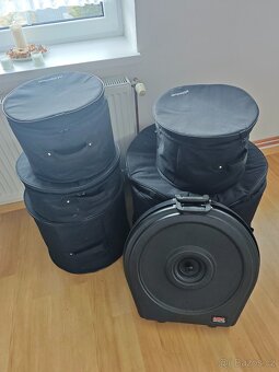 Prodám komplet bicí MAPEX + novou sadu Paiste 2002 - 4