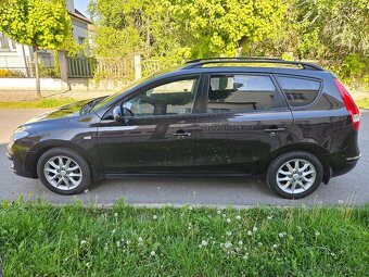 Hyundai i30 1.6i CW 130 km najeto - 4