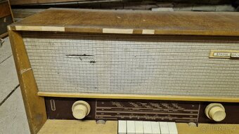 Elektronkové rádio Tesla Teslaton 536A - 4