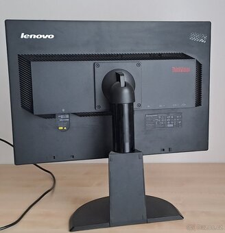 Lenovo monitory - 4