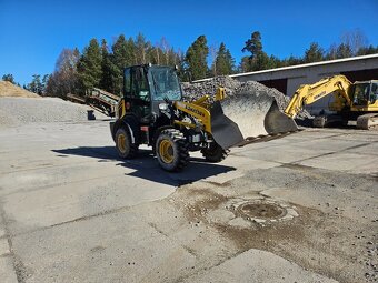 KOMATSU WA80M - 4