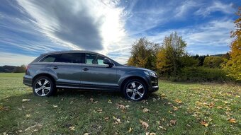 Audi Q7 - 4