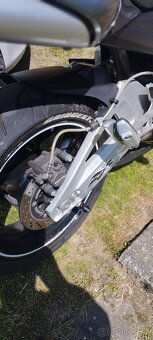 Suzuki GSR 600 - 4