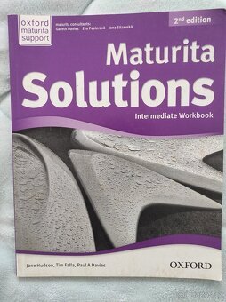 Maturita Solutions Oxford Intermediate Students' Book - 4
