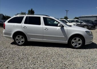 Škoda Octavia 1,6 TDI ELEGANCE,TAŽNÉ,+KOLA nafta manuál - 4
