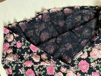 Letní květinové šaty s průstřihem zad, vel S/M-L, Forever 21 - 4