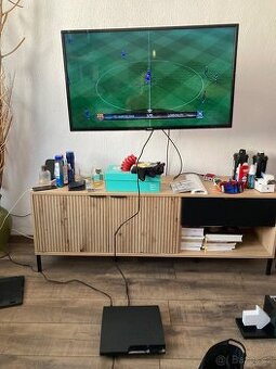 Playstation 3, dva ovladače, 14 her - 4