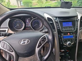 Prodám Hyundai i30 GDI 1,6 - 4