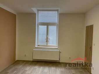 Pronájem velkého bytu 2+kk   66 m2 se zahradou, Opava, ul. O - 4