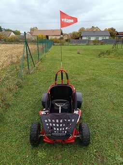 Prodám dětskou akumulátorovou Buggy Hecht - 4