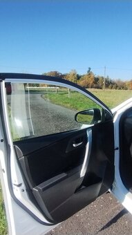 Toyota Auris 1.6 valvematic - 4