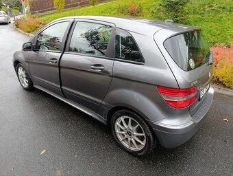 Mercedes Benz B180 - 4