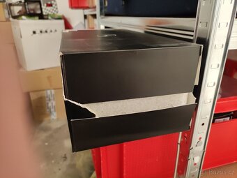 Mercedes-Benz E klasse 1:18 - 4