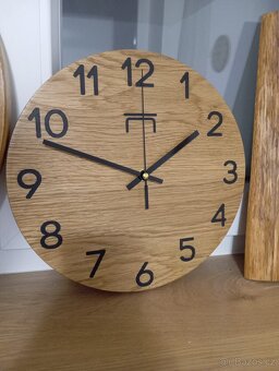 Různé hodiny dub, jasan. - 4