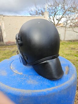 Helma hlavne na jaggurnauta - 4