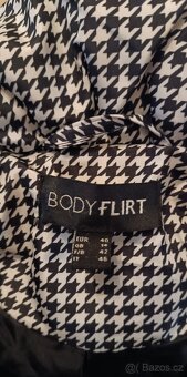 DÁMSKÁ BUNDA  OVERSIZE nová - 4