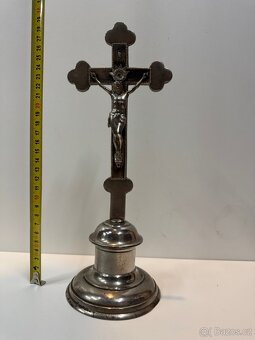 Různé typy starožitných křížů - 4