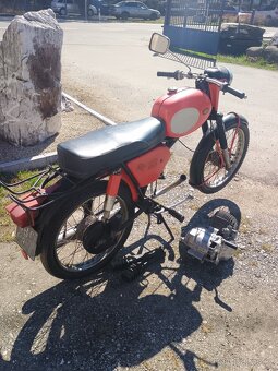 Jawa 90 - 4