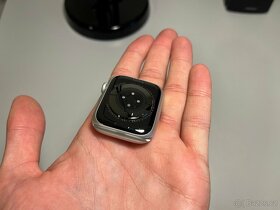Apple Watch Series 9 GPS 45 mm Silver Aluminium - M/L - 4