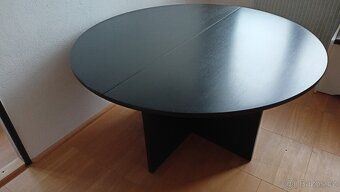 Černý kulatý stůl - 4