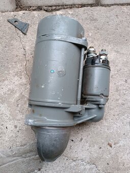 Nový startér asi škoda 1000 - 4