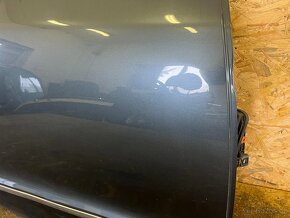 KOMPLETNÍ PRAVÉ ZADNÍ DVEŘE ŠKODA SUPERB 2 LF7Y SEDAN - 4