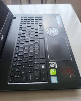 Acer Aspire E15 (E5-575G-597P) i5 th 7 Gen. SSD 256 GB - 4