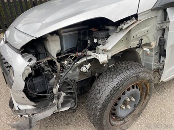 Hyundai i10 1.0 havarované 11tis. km - 4